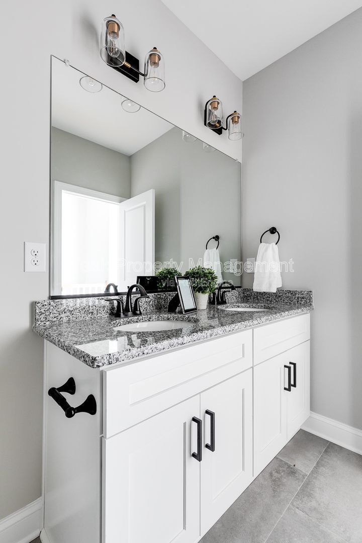 Gallery Image 28