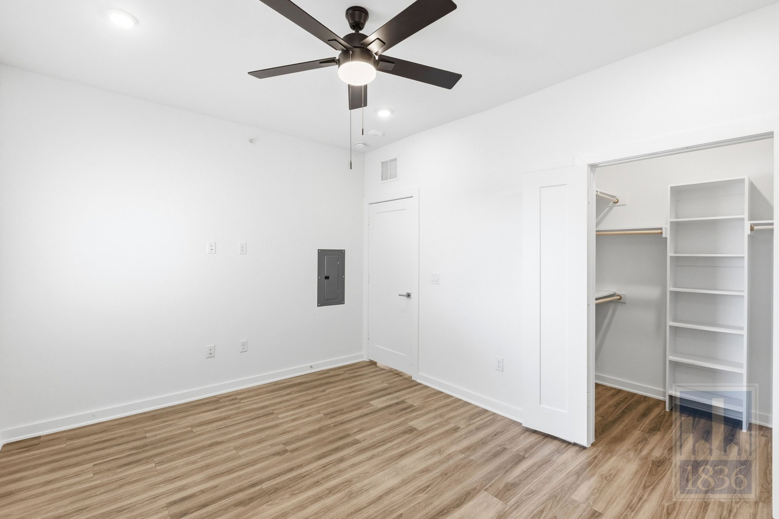 Gallery Image 38