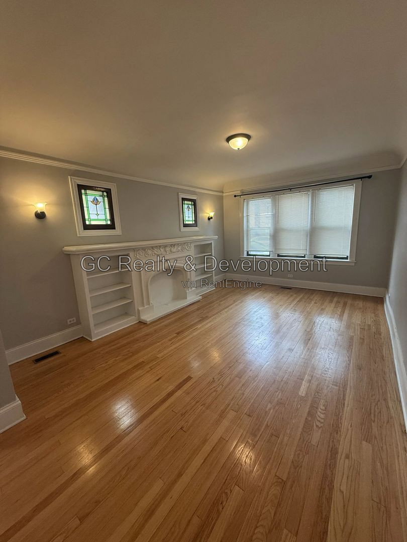 Gallery Image 13