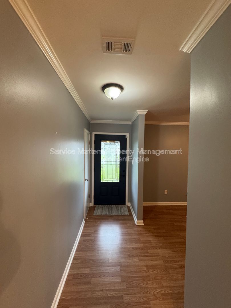 Gallery Image 0