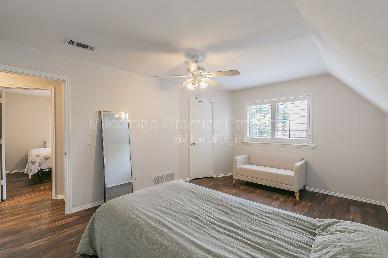 Gallery Image 41