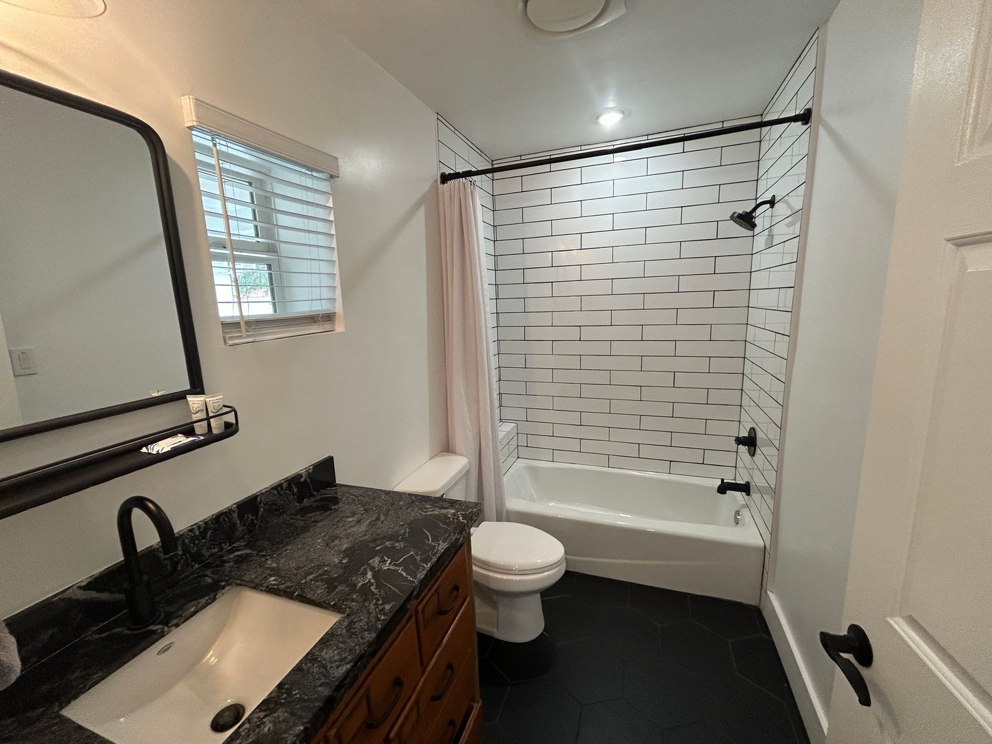 Gallery Image 18