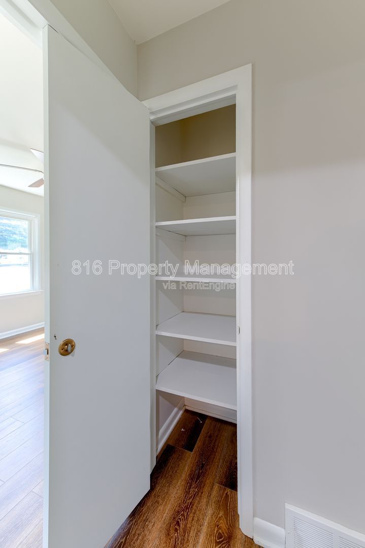 Gallery Image 12