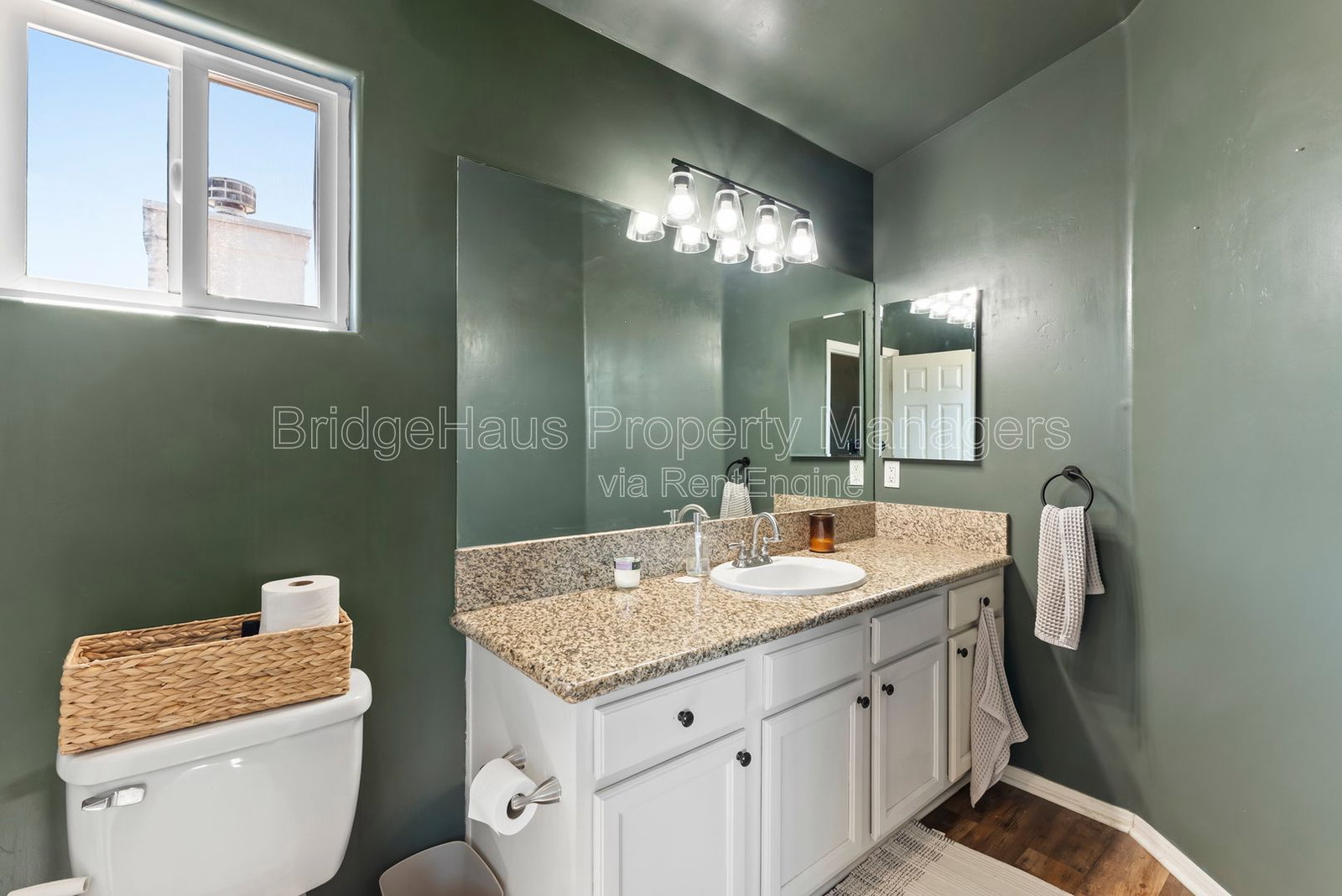 Gallery Image 19