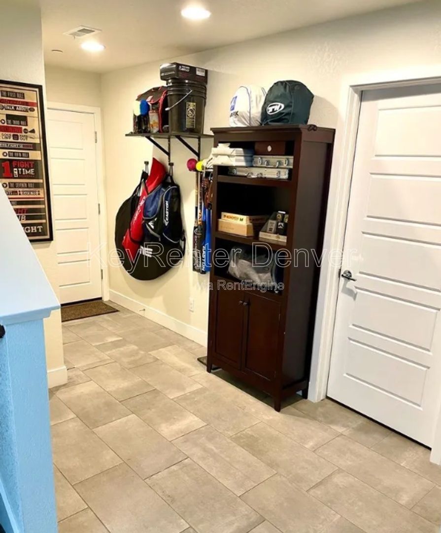 Gallery Image 16