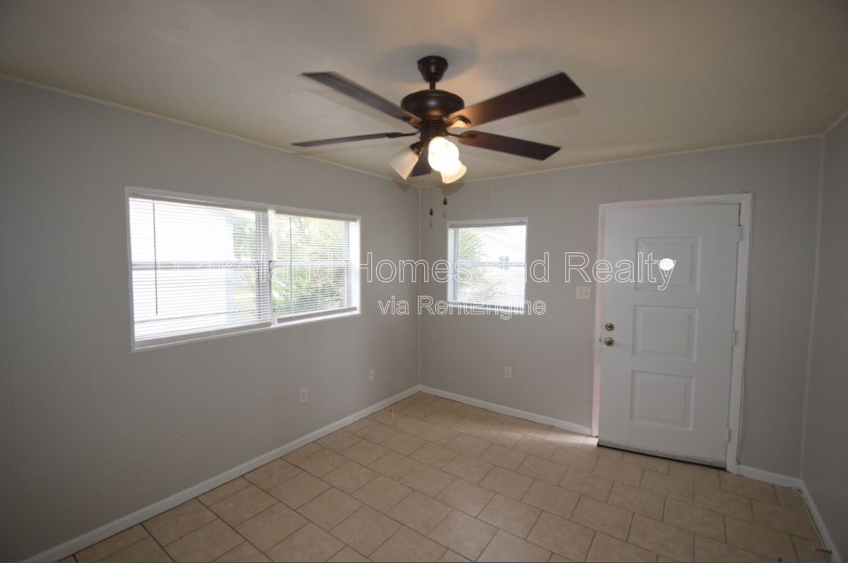 Gallery Image 16