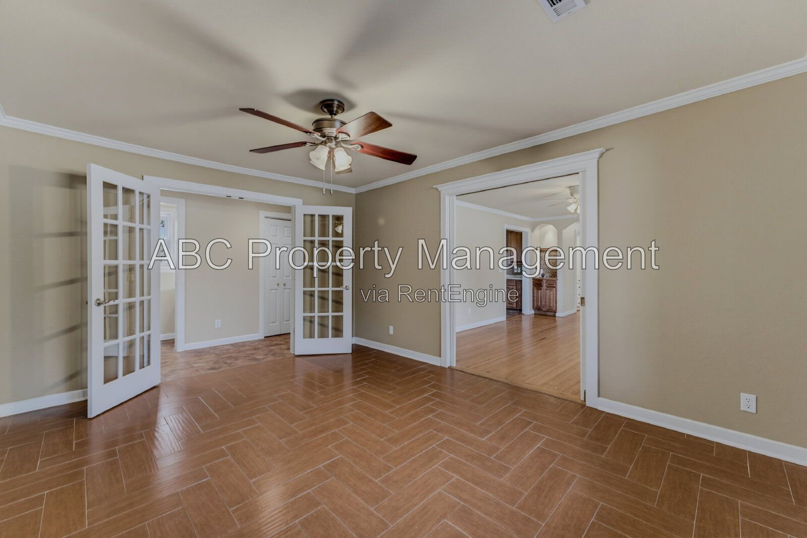 Gallery Image 13