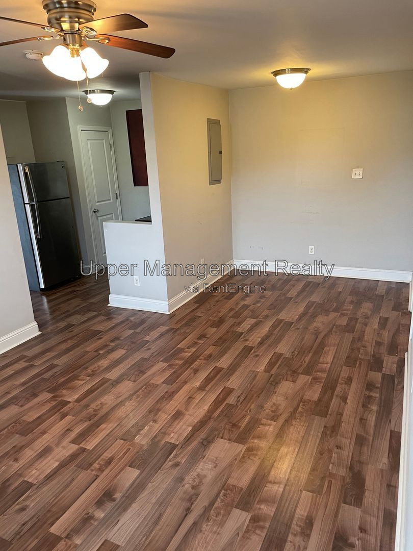 Gallery Image 0