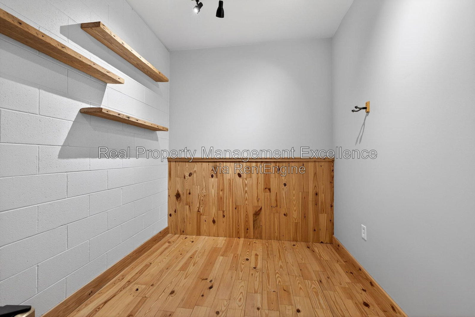 Gallery Image 38