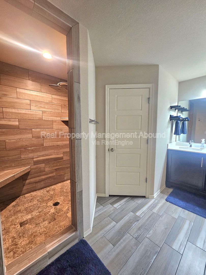 Gallery Image 30