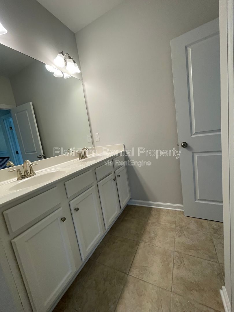 Gallery Image 71