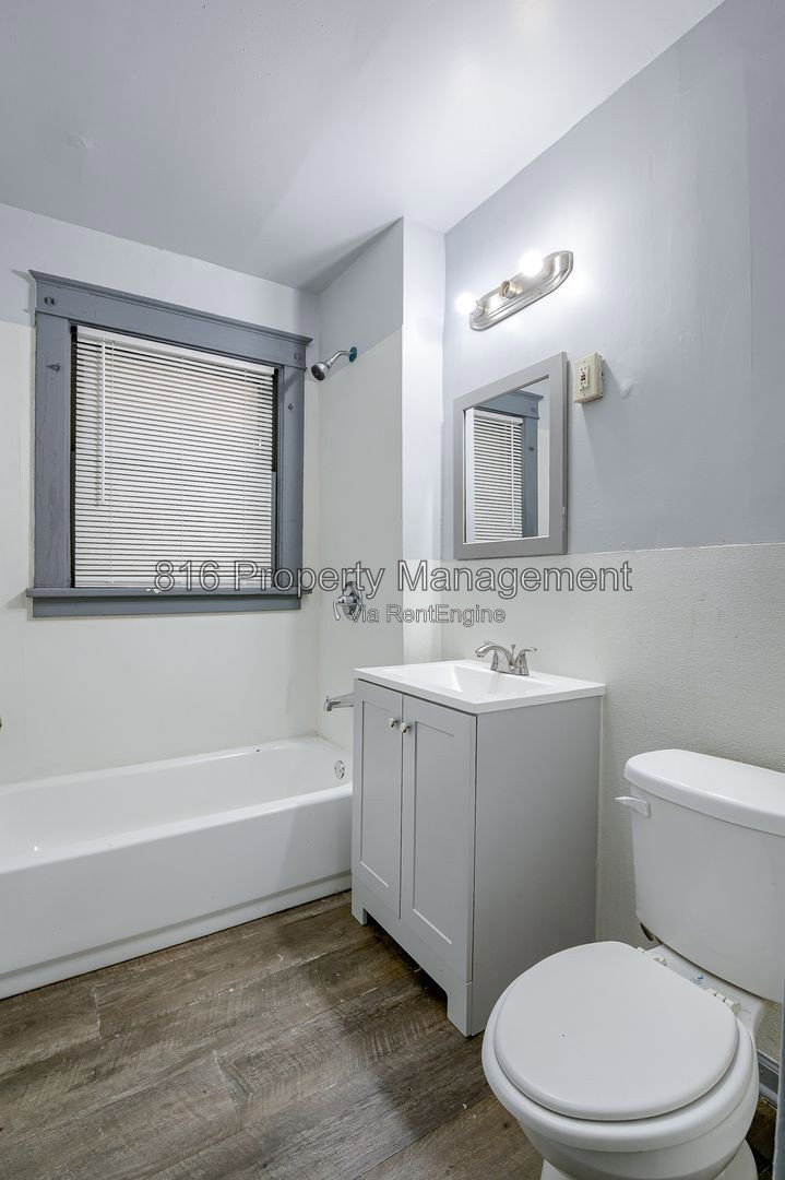 Gallery Image 16
