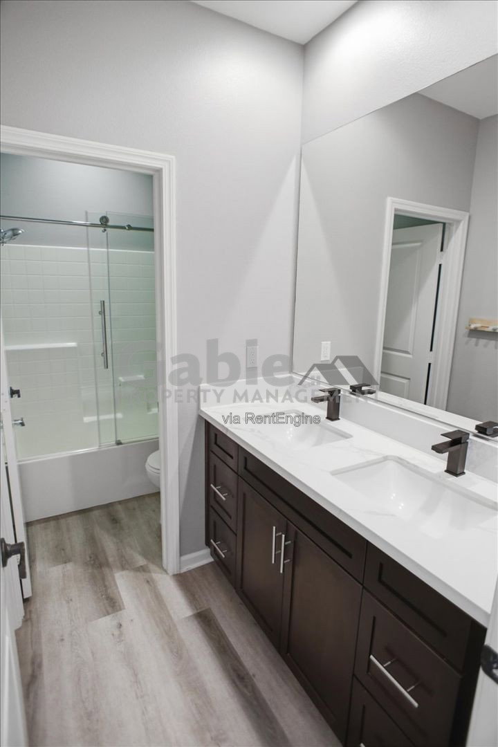 Gallery Image 18