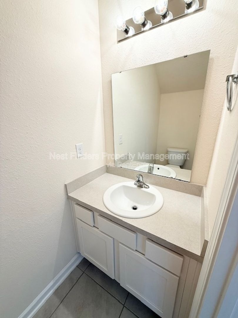 Gallery Image 17
