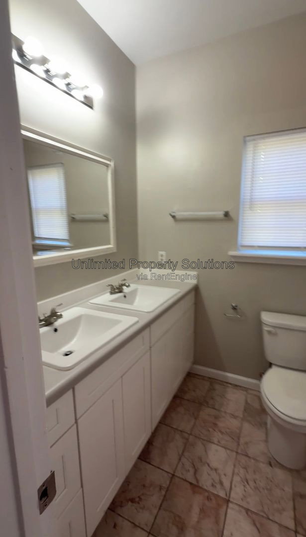 Gallery Image 19
