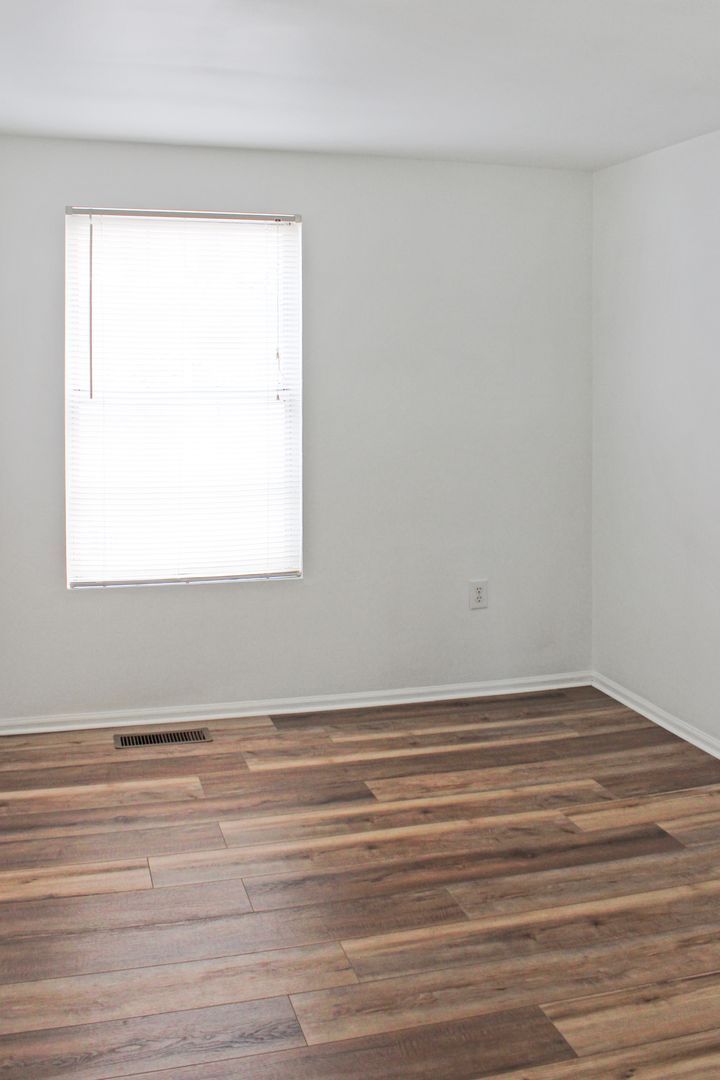 Gallery Image 16