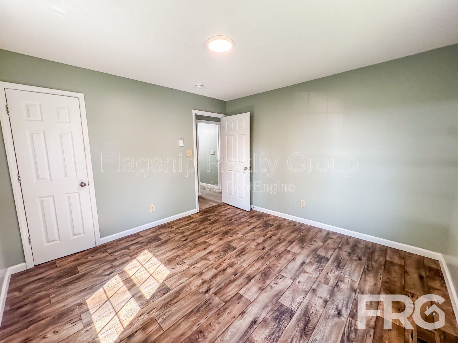 Gallery Image 19