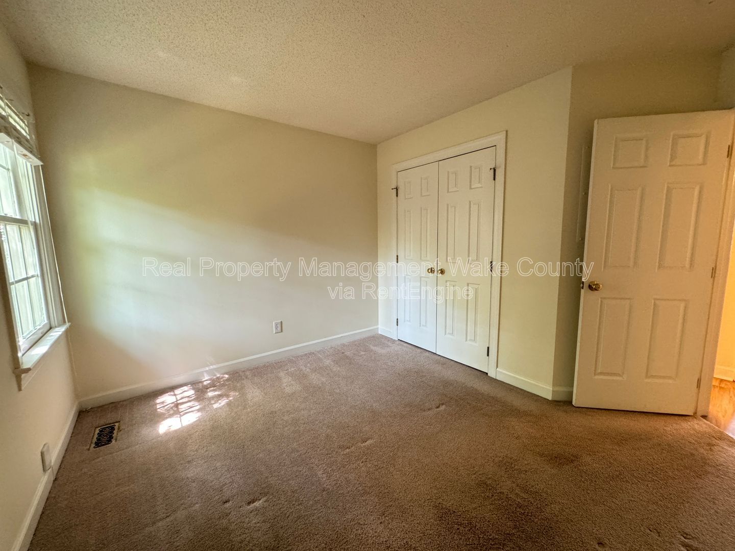 Gallery Image 19