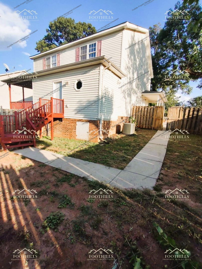 Gallery Image 16