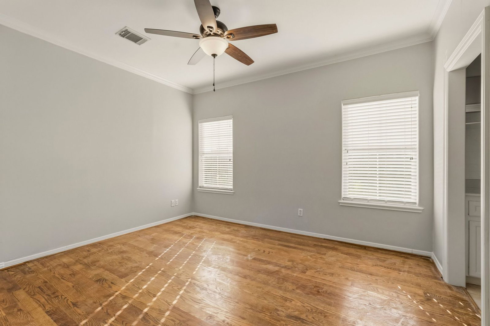 Gallery Image 19