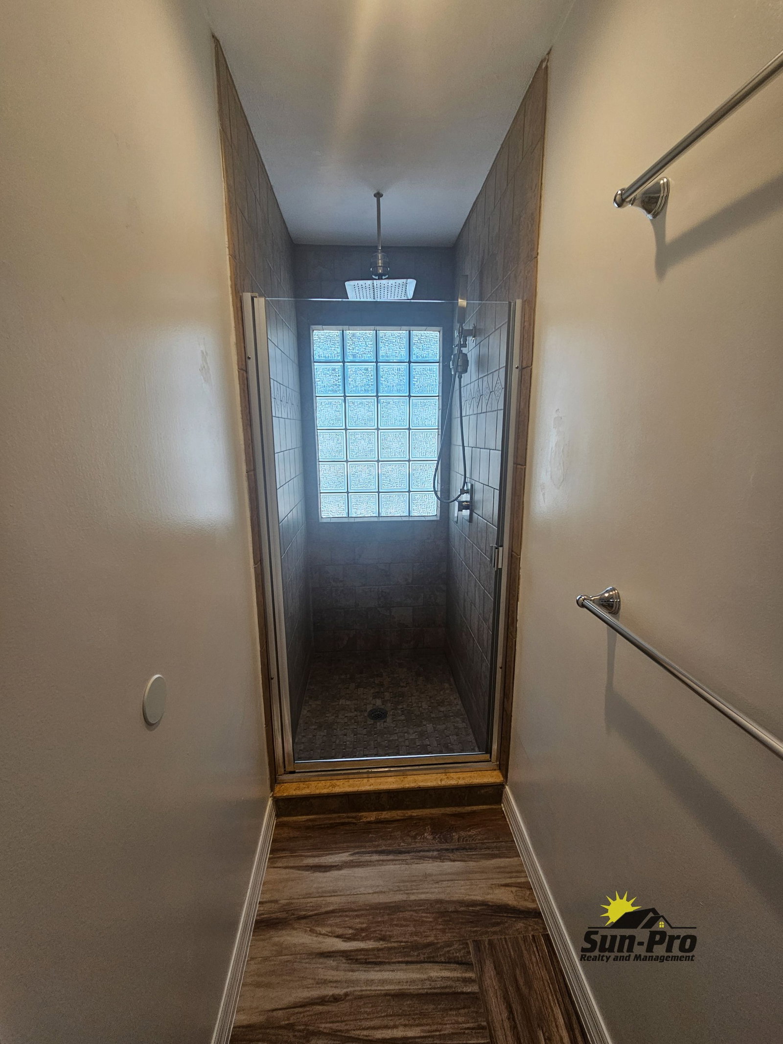 Gallery Image 19