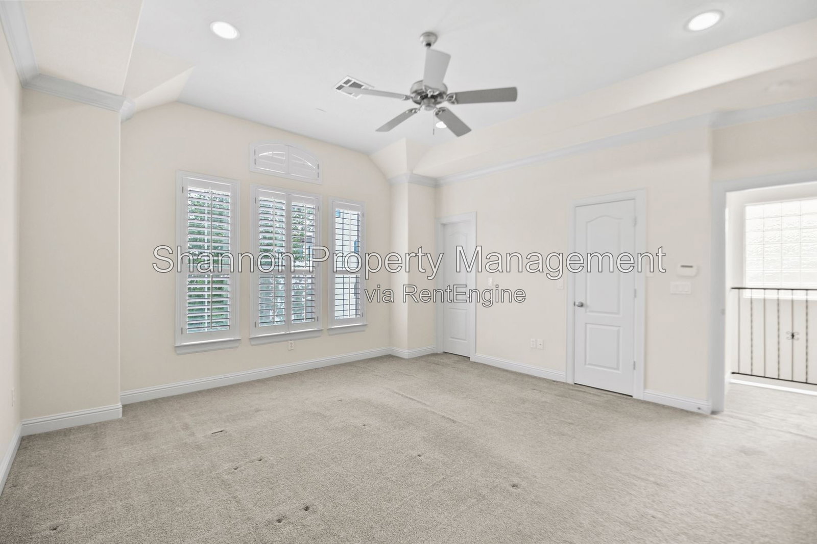 Gallery Image 16