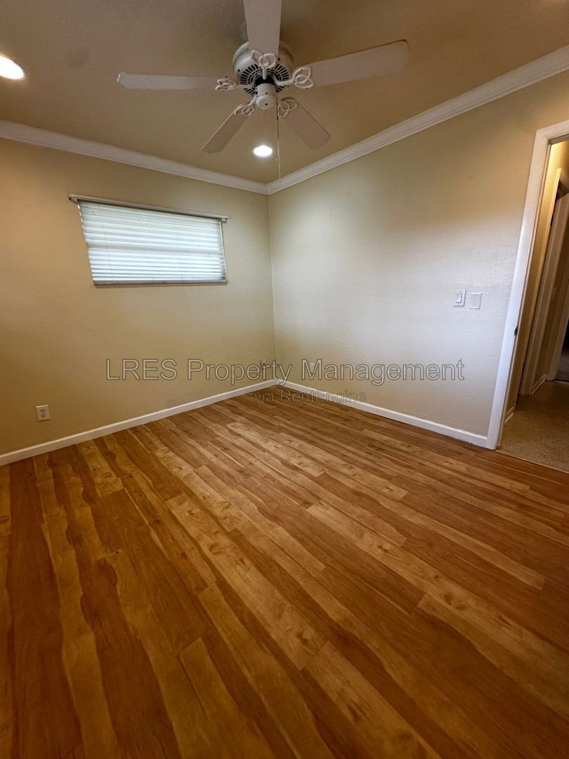 Gallery Image 14