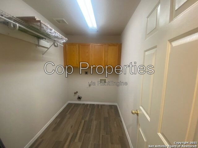 Gallery Image 16