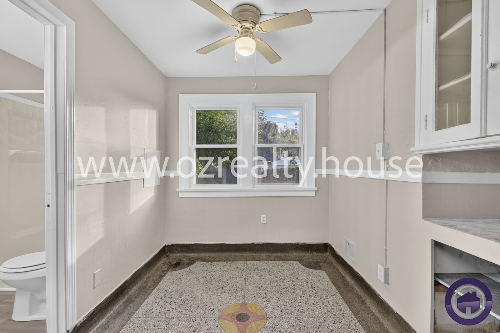 Gallery Image 13