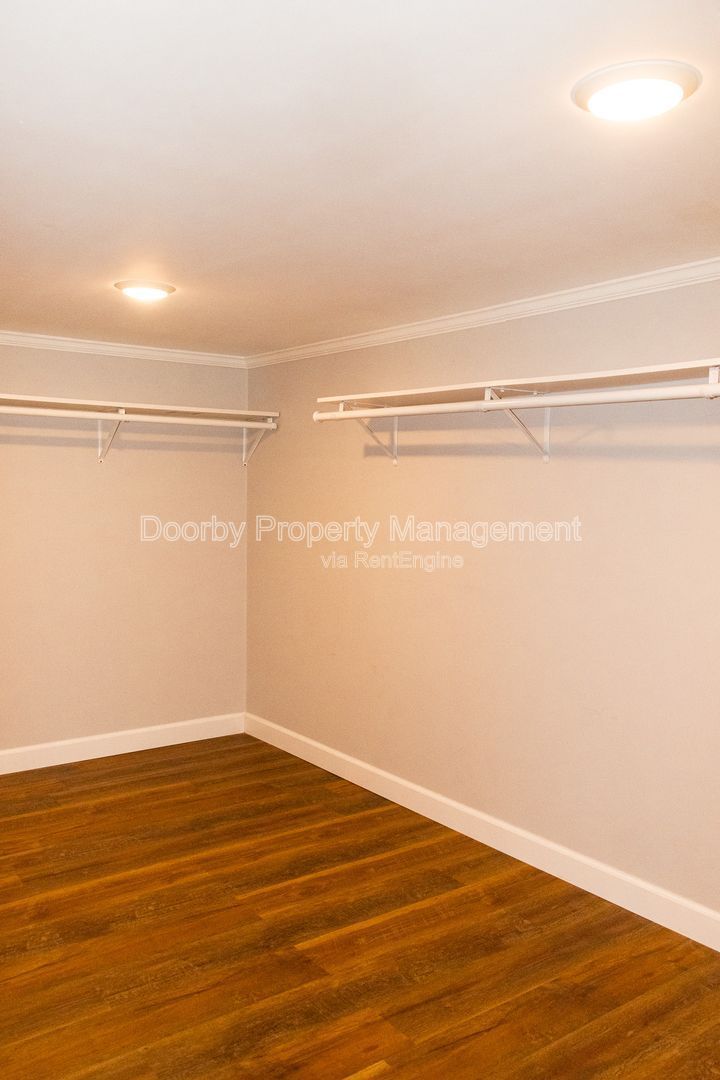 Gallery Image 28
