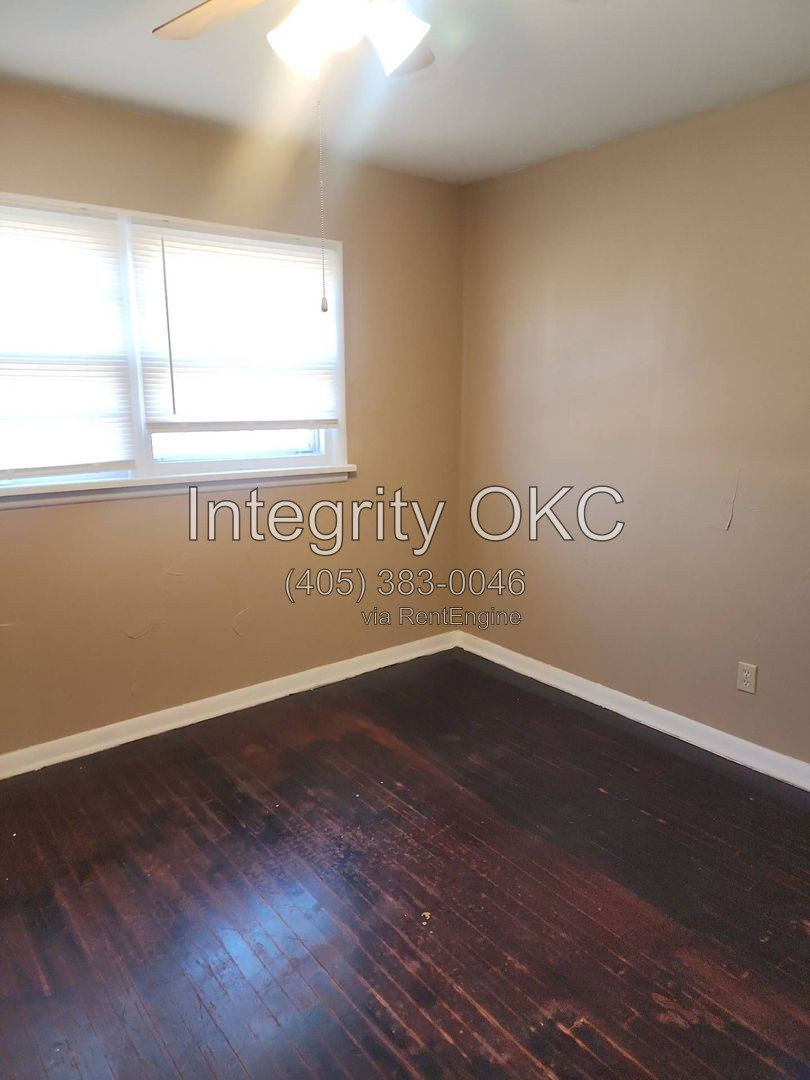 Gallery Image 13