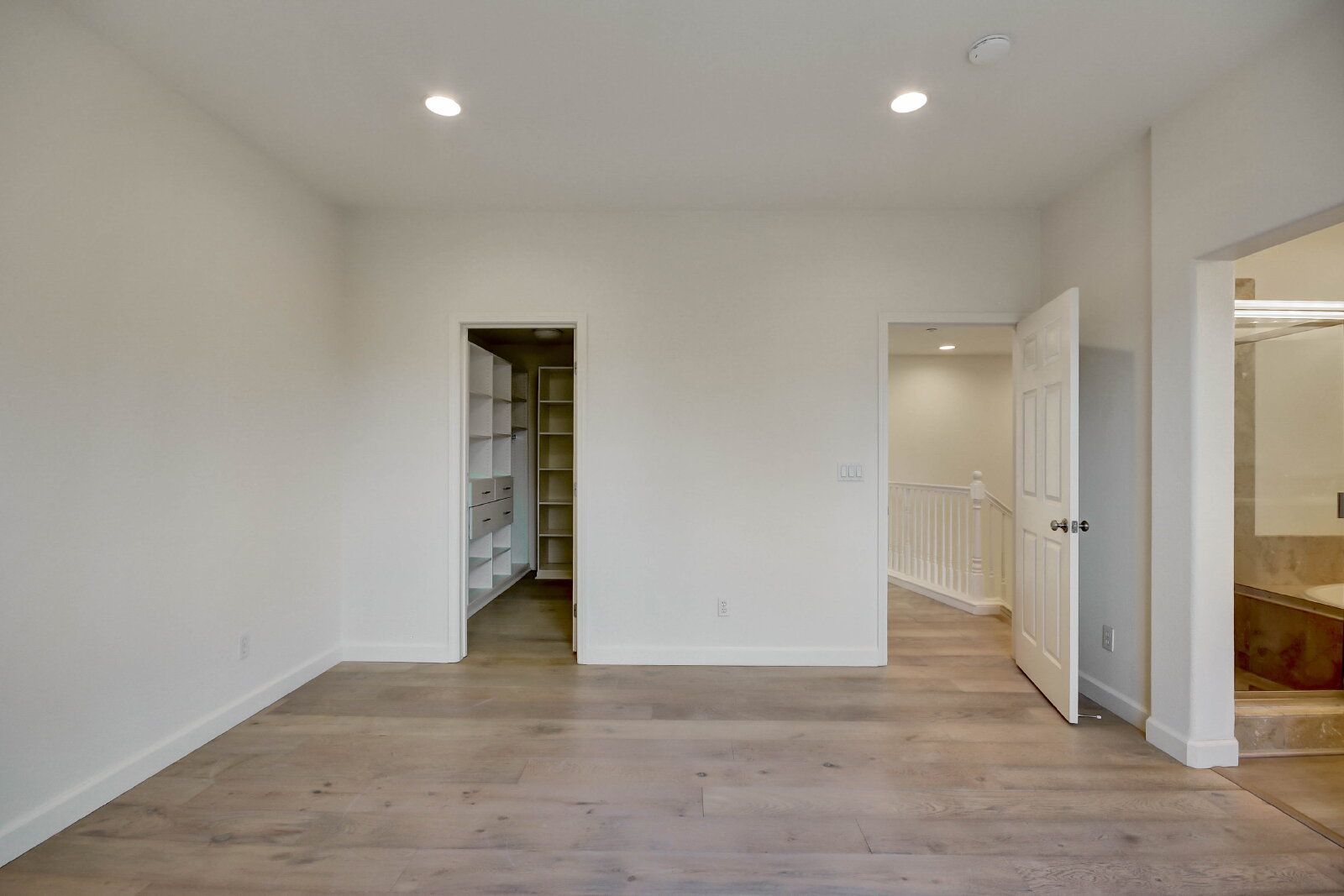 Gallery Image 16