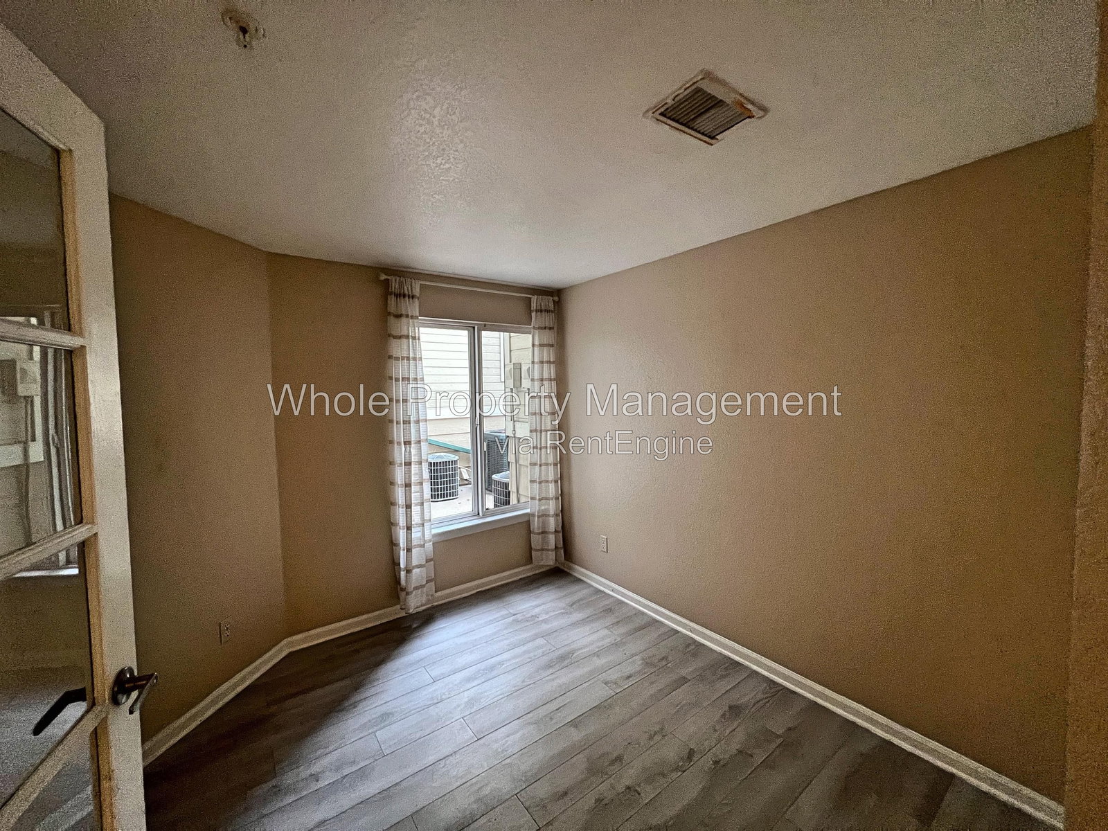 Gallery Image 18