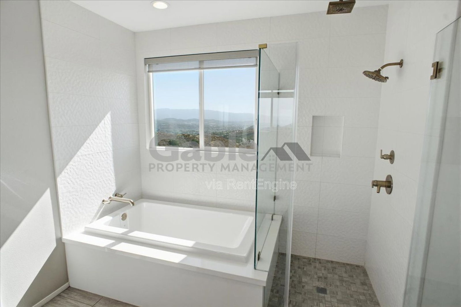 Gallery Image 18