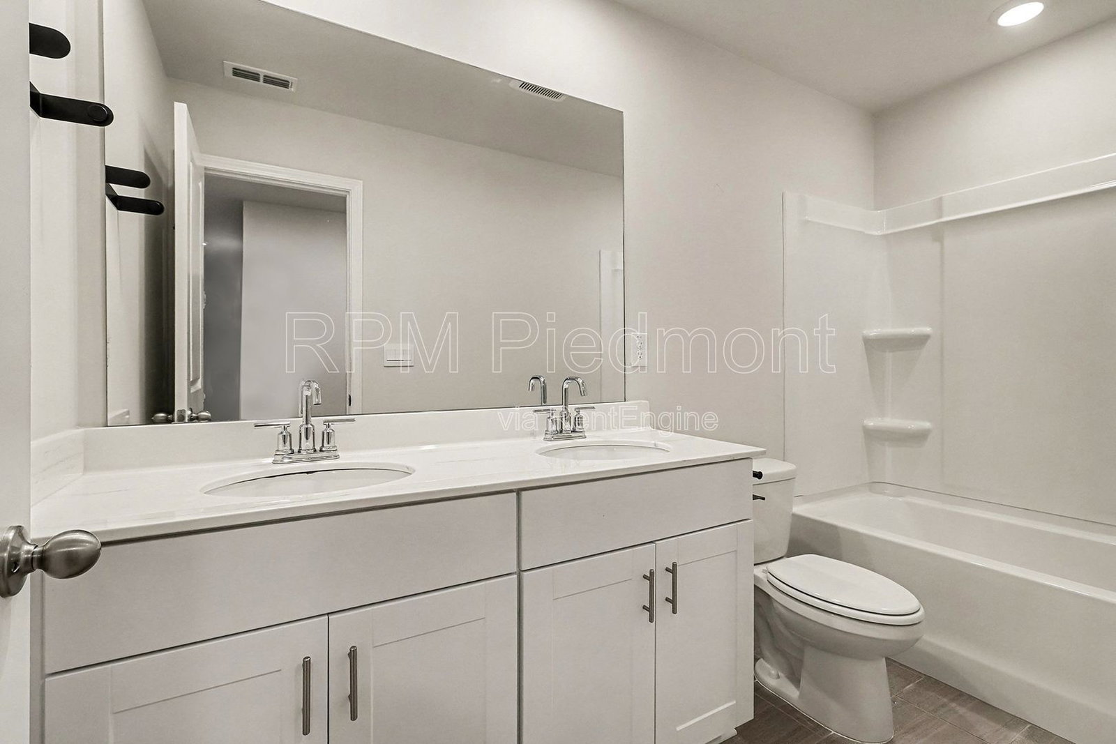 Gallery Image 33