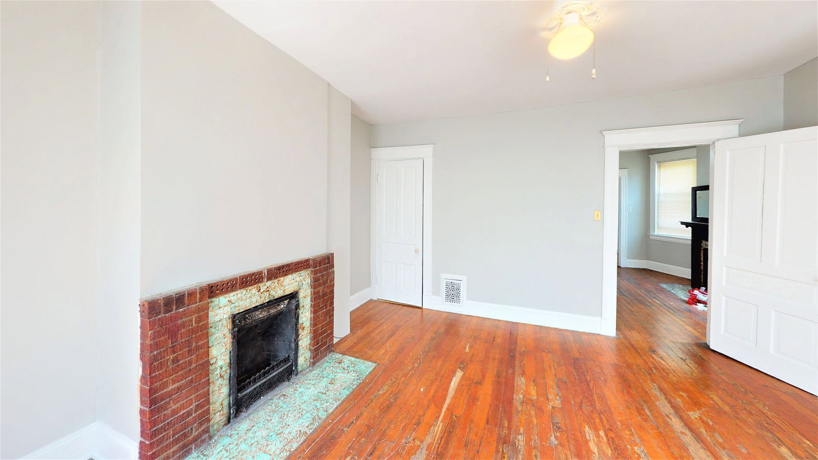 Gallery Image 0