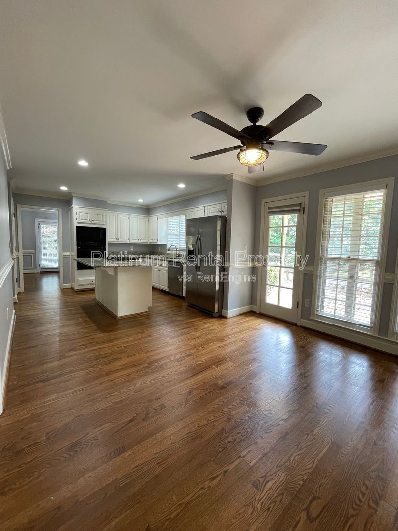 Gallery Image 10