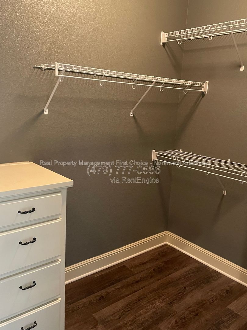 Gallery Image 18