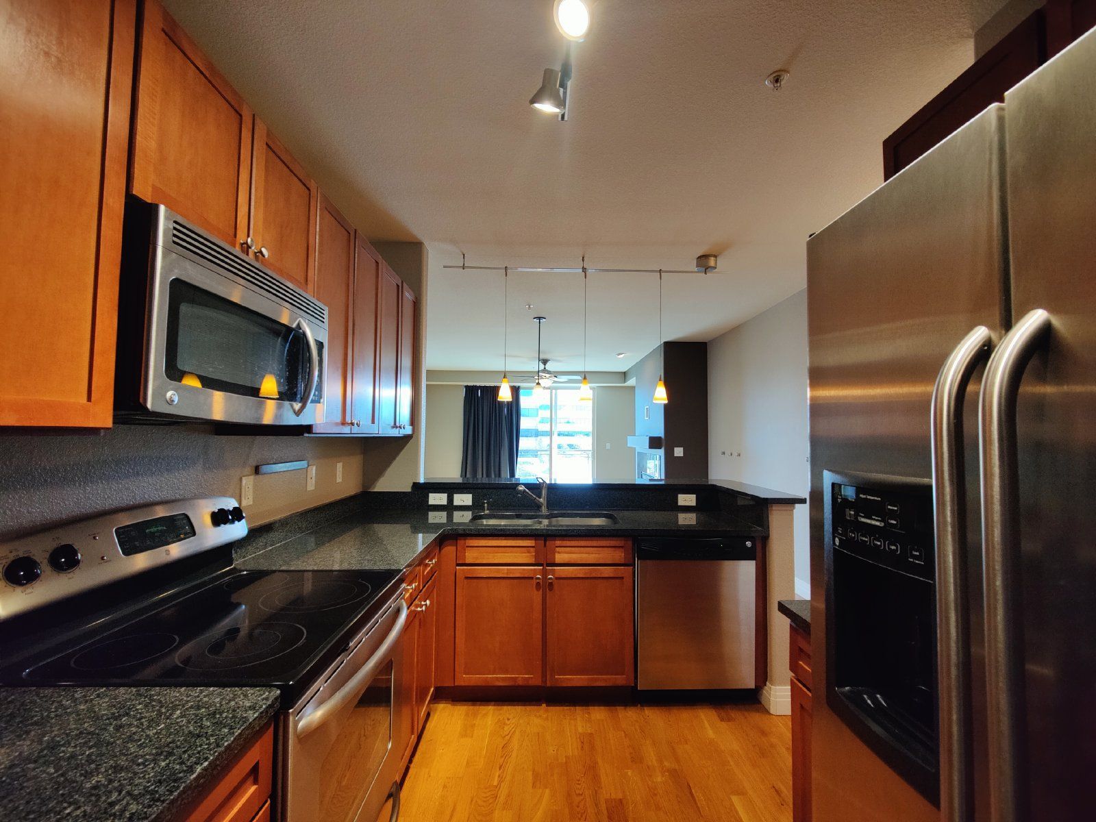 Gallery Image 0