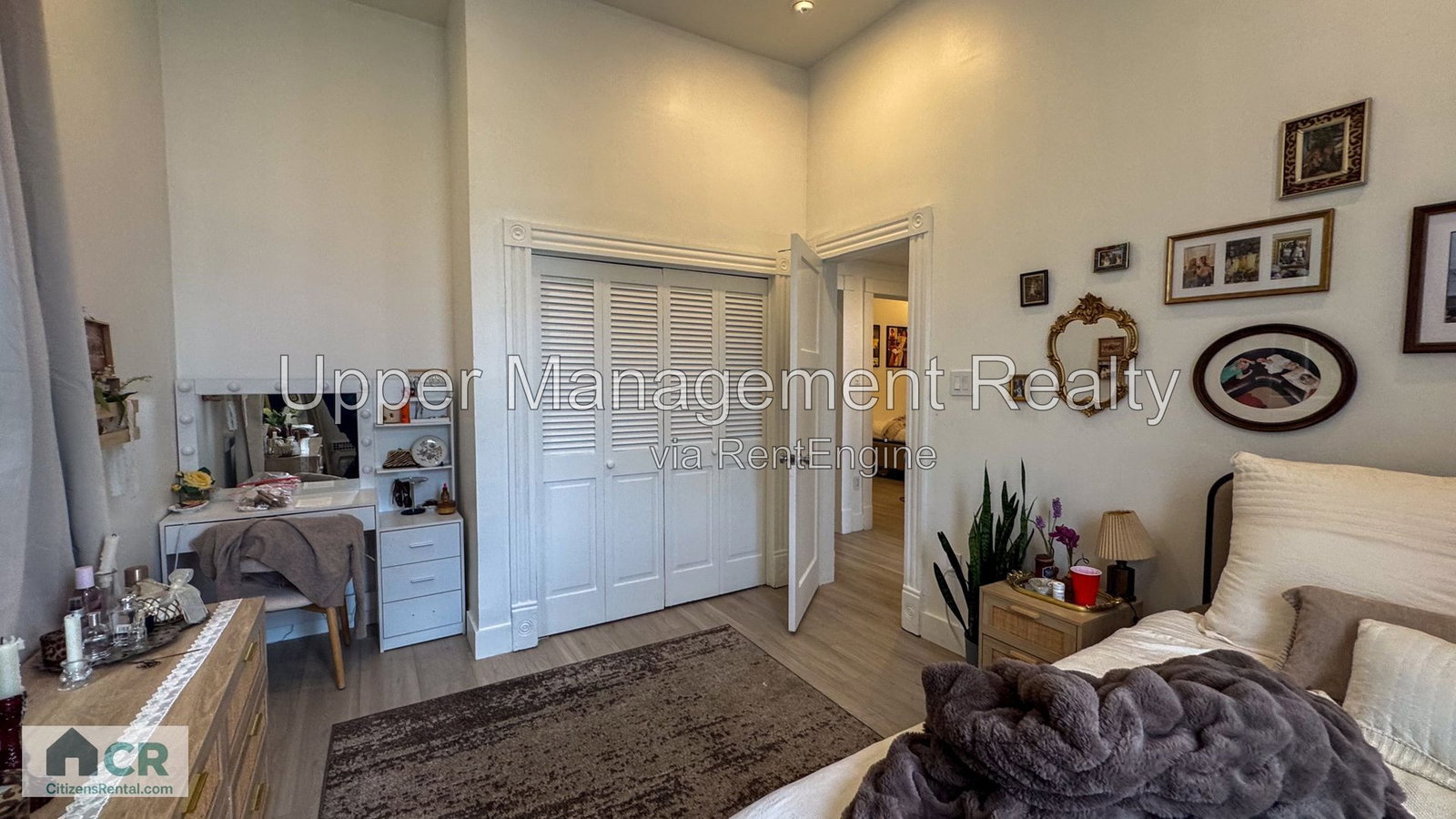 Gallery Image 16