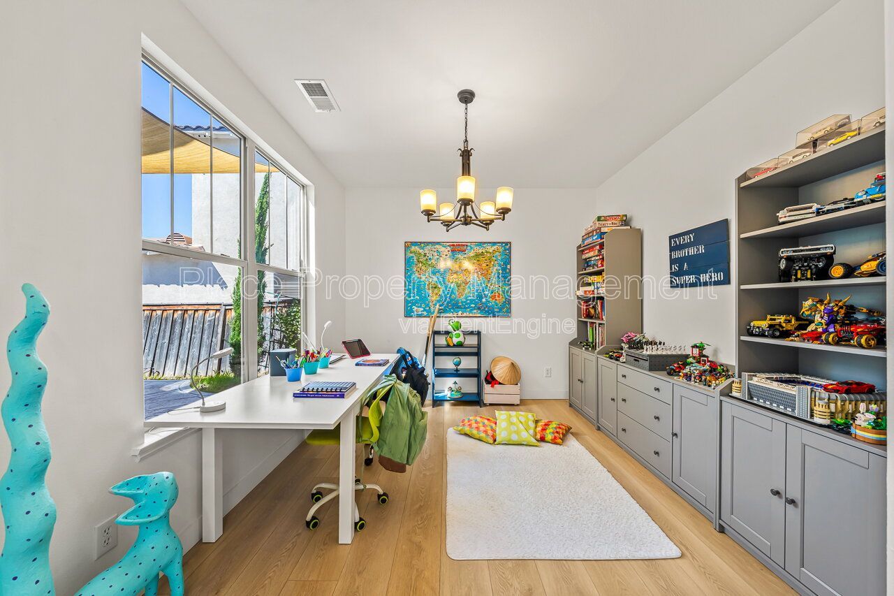 Gallery Image 8