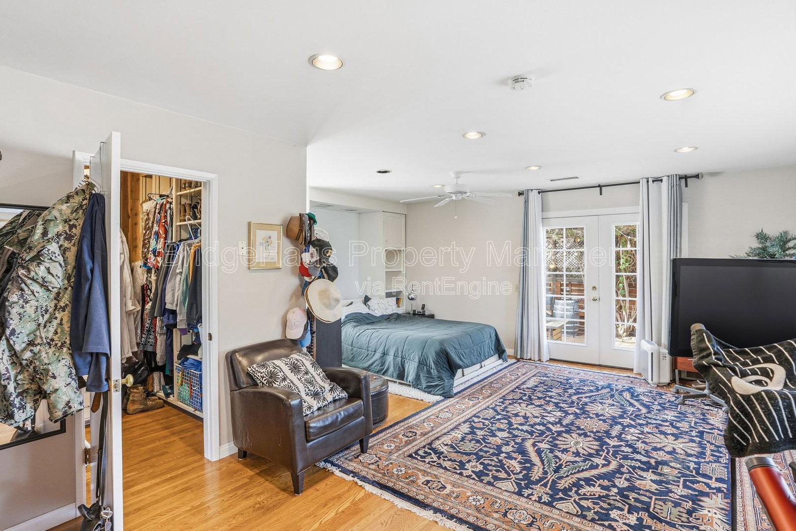 Gallery Image 16