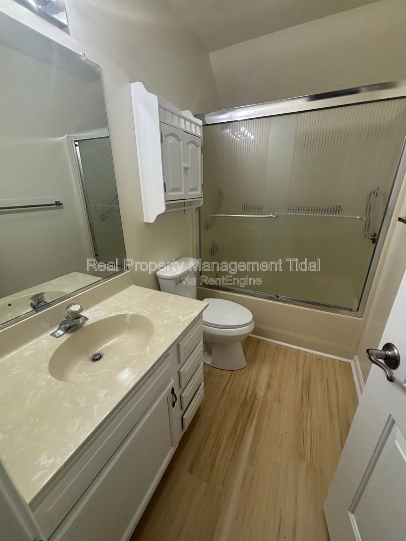 Gallery Image 18