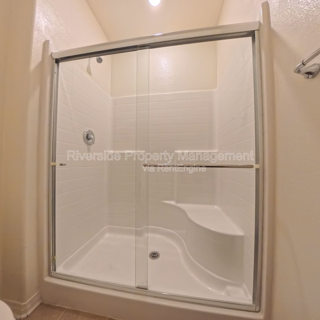 Gallery Image 32