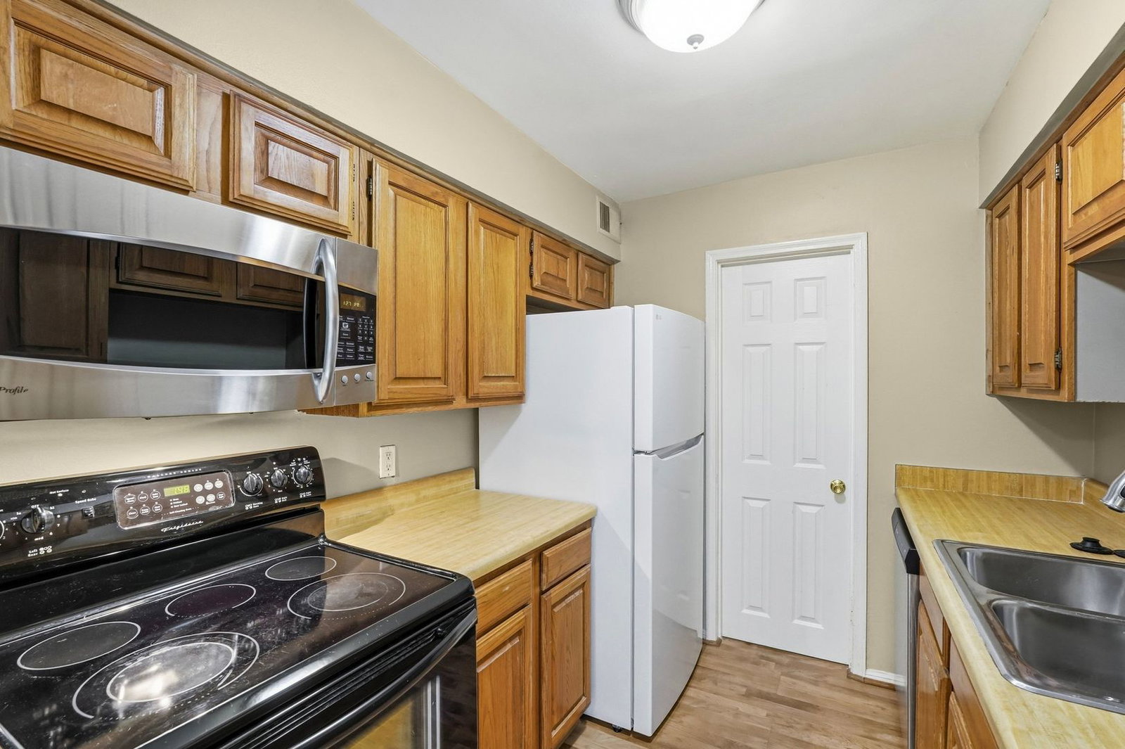 Gallery Image 13