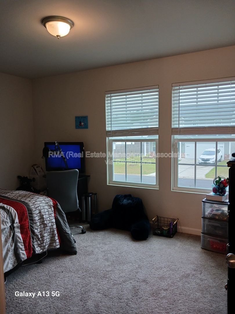 Gallery Image 18