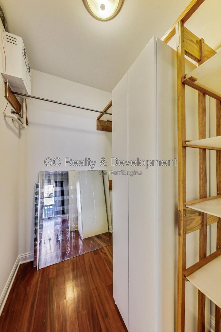 Gallery Image 18