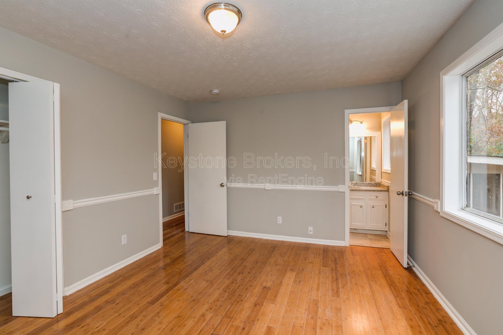 Gallery Image 18