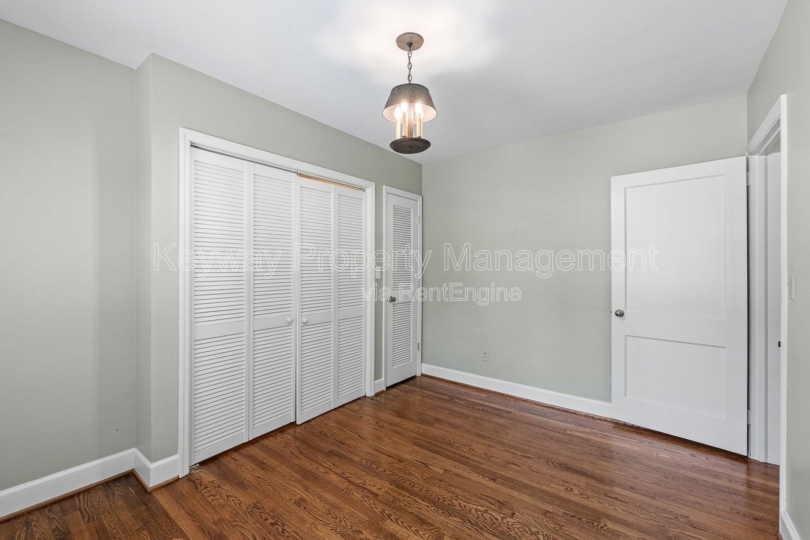 Gallery Image 19