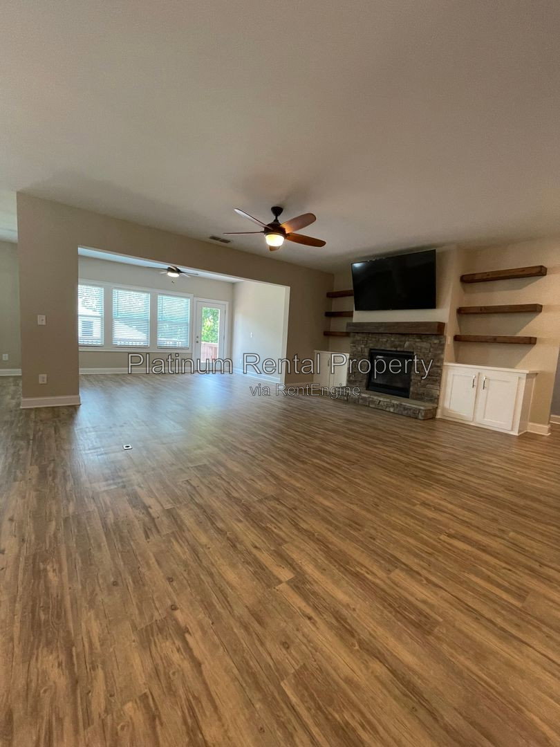 Gallery Image 18